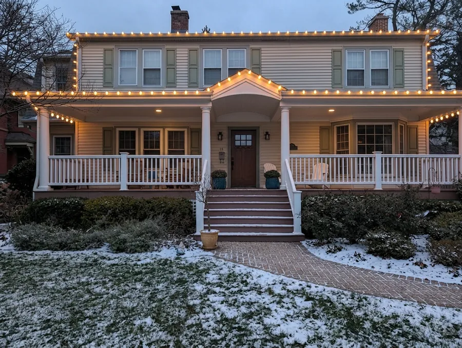 Classic Warm — a house decorated in this style